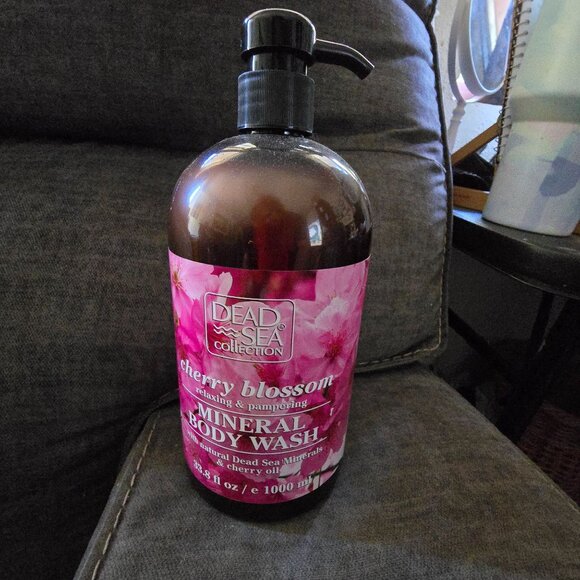 Dead Sea Collection Cherry Blossom Mineral Body Wash 33.8 Fl Oz With Natural Dea - Picture 4 of 4